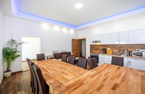 Maslenica House | Holiday House with Private Terrace. High speed Wi-Fi Internet.