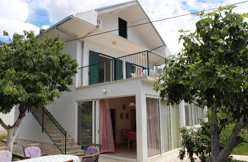 Podglavica House | Holiday House in Podglavica with Terrace and BBQ