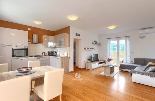 Sikici House | Holiday House in Šikići with Pool and Gym
