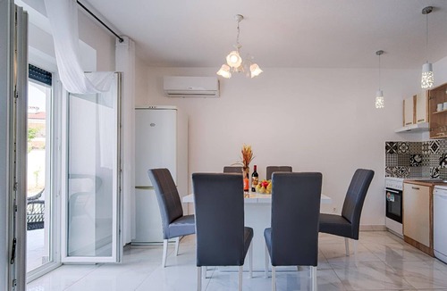 Pinezici House | Holiday house Krk (Stadt) for 1 - 10 persons with 4 bedrooms - Holiday home