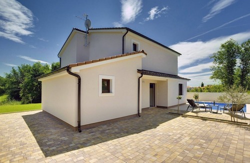 Mali Vareski House | Holiday house Krnica for 1 - 8 persons with 4 bedrooms - Holiday home