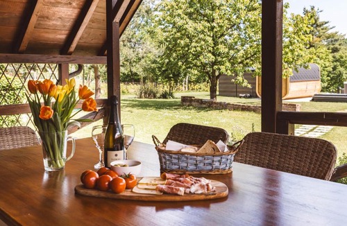 Donja Stubica Apartment | Holiday House Lidija & Ivana - Counter-Current Pool & Wellness in Zagorje Hills