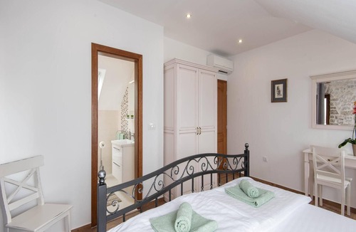 Loviste House | Holiday house Lovište for 1 - 8 persons with 3 bedrooms - Holiday house