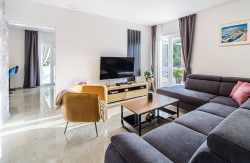 Cove Makarac (Milna) House | Holiday house Milna for 1 - 8 persons with 4 bedrooms - Holiday house