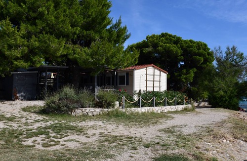 Pirovac House | Holiday house/mobile home in the 1. Line seafront, 34 m² + 24 m² terrace