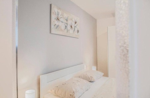 Blizna Donja House | Holiday house Pax - with pool: - Marina, Riviera Trogir, Croatia