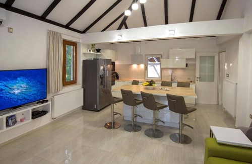 Pokrovnik House | Holiday house Pokrovnik for 1 - 8 persons with 3 bedrooms - Holiday home