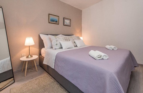 Posedarje House | Holiday house Posedarje for 1 - 5 persons with 3 bedrooms - Holiday house