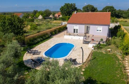 Zemunik Donji Villa | Holiday house Roko
