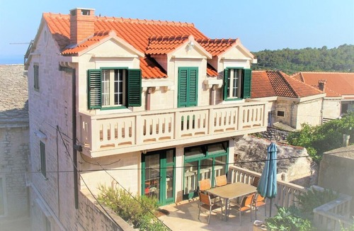 Selca House | Holiday house Selca for 1 - 5 persons with 3 bedrooms - Holiday home
