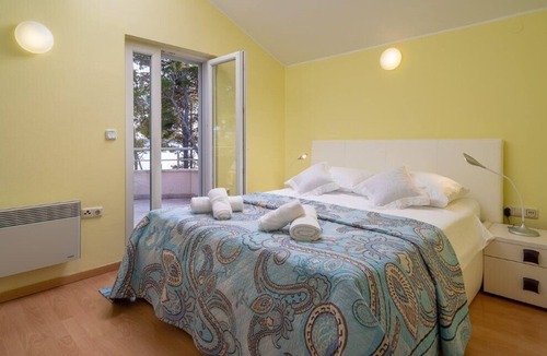 Jadrija House | Holiday house Sibenik for 1 - 6 persons with 3 bedrooms - Holiday house