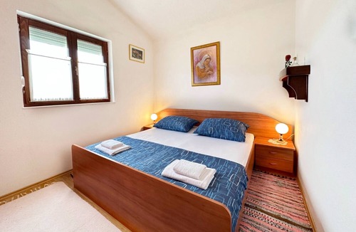 Srijane House | Holiday house Tamy - with hot tub: - Srijane, Riviera Split, Croatia