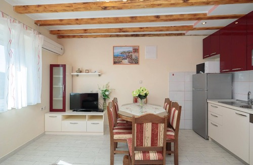 Ljubitovica House | Holiday house Trogir for 1 - 6 persons with 2 bedrooms - Holiday house