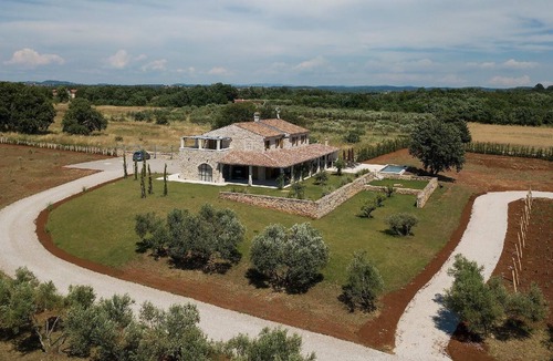 Finida House | Holiday house Umag for 1 - 10 persons with 4 bedrooms - Holiday home