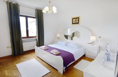 Finida House | Holiday house Umag for 1 - 8 persons with 3 bedrooms - Holiday home
