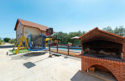 Suhovare House | Holiday house Vesna with pool