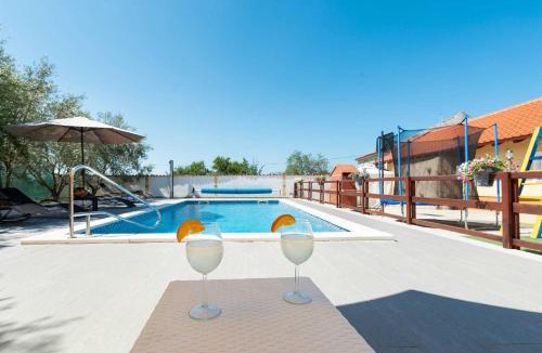 Suhovare House | Holiday house Vesna with pool