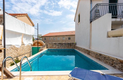 Vrisnik House | Holiday house with a swimming pool - Villa Melavita