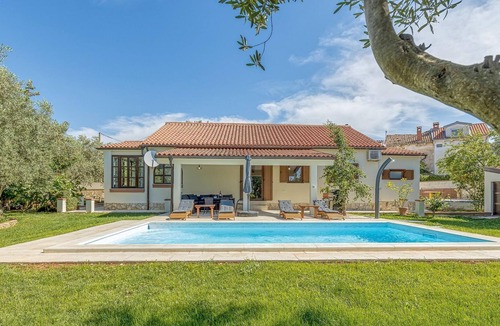 Salambati Cabin | Holiday House with private pool and garden in Smoljanci, for 6- 8 persons