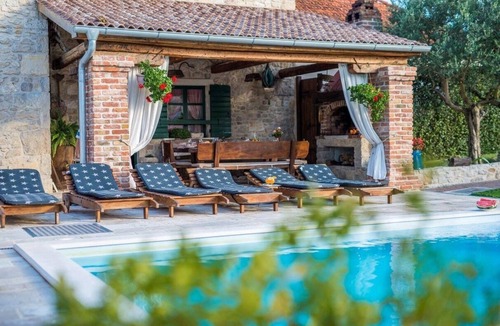 Zemunik Donji House | Holiday house Zemunik for 1 - 10 persons with 4 bedrooms - Holiday house