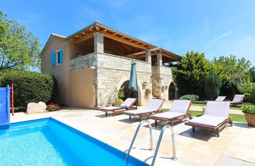 Gradisce House | Holiday house Zminj for 1 - 16 persons with 6 bedrooms - Holiday home