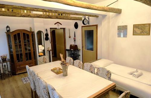 Kutina Apartment | Holiday House Zoki - Peaceful Stay with Private Parking