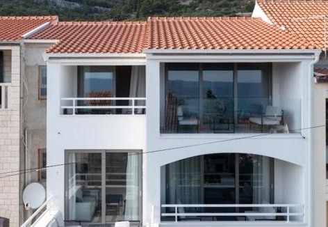 Bol Apartment | Holiday in Bol * blue
