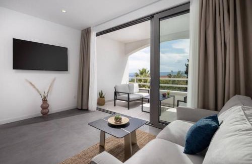 Bol Apartment | Holiday in Bol * blue