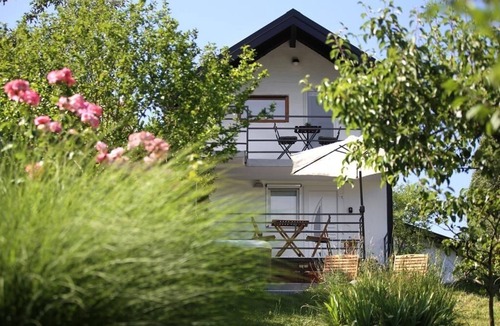 Velika Gorica House | Home with jacuzzi and sauna in Vukomeričke Hills for relaxation and retreat.
