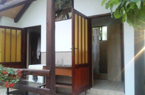 Kutina House | Homerez - Beautiful bungalow with garden and terrace