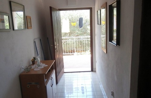 Gdinj Apartment | Homerez - Cozy Apartment in Gdinj, 70 m² + Garden