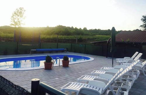 Rakovica Apartment | Homerez - Rakovica Apartment 80m² + Shared Pool