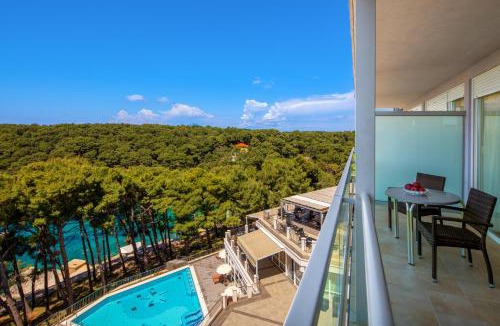 Cove Murtar Hotel | Hotel Aurora