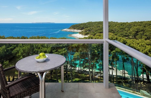 Cove Murtar Hotel | Hotel Aurora