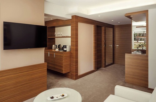 Cove Murtar Hotel | Hotel Bellevue