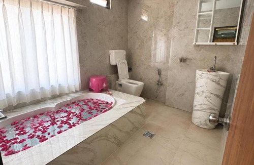 Navrangpura Hotel | hotel bhanu villa