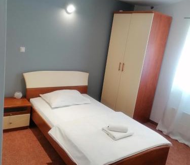 Velika Gorica Hotel | Hotel Garny Pleso