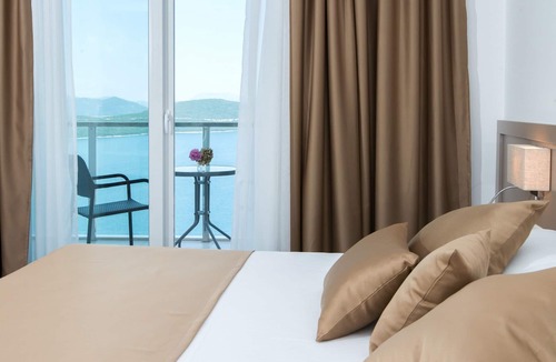Neum House | Hotel Jadran - Twin Room with Balcony and Sea View