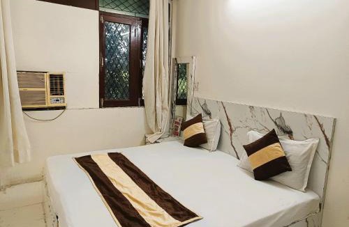Jangpura House | Hotel Kashi King - 05 Minutes Walk Nizamuddin Railway Station