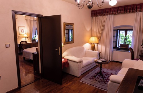 Spodnja Idrija Hotel | Hotel Kendov Dvorec