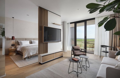Cepin Hotel | Hotel Materra