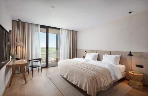 Cepin Hotel | Hotel Materra