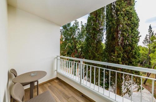 Seget Donji Hotel | Hotel Medena