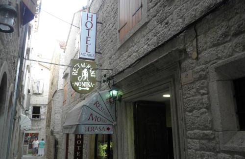 Trogir Hotel | Hotel Monika