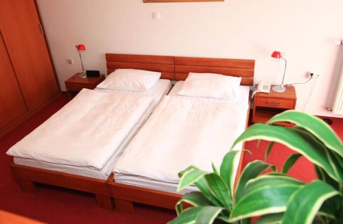 Klenovnik House | Hotel Orion - Triple Room with Terrace
