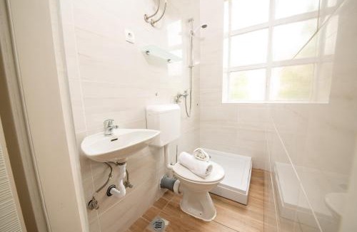 Starigrad Hotel | Hotel Riviera