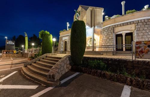 Starigrad Hotel | Hotel Vicko