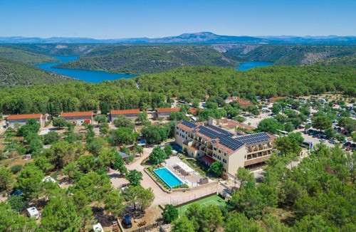 Lozovac Hotel | Hotel Vrata Krke