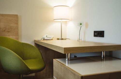Cepin Hotel | Hotel Zelenkrov
