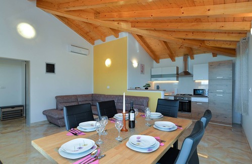 Zminj House | House 2065/32772 (Istria - Žminj), 20000m from the beach